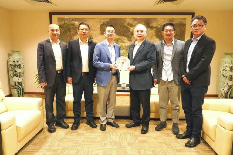 Malaysia provides many investment opportunities in the transport industry such as the rail, port and air sectors,